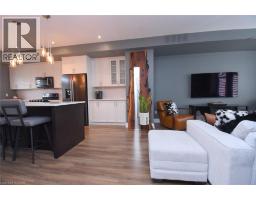 3pc Ensuite bath - 2362 New Street Unit# 2, Burlington, ON L7R1J6 Photo 7