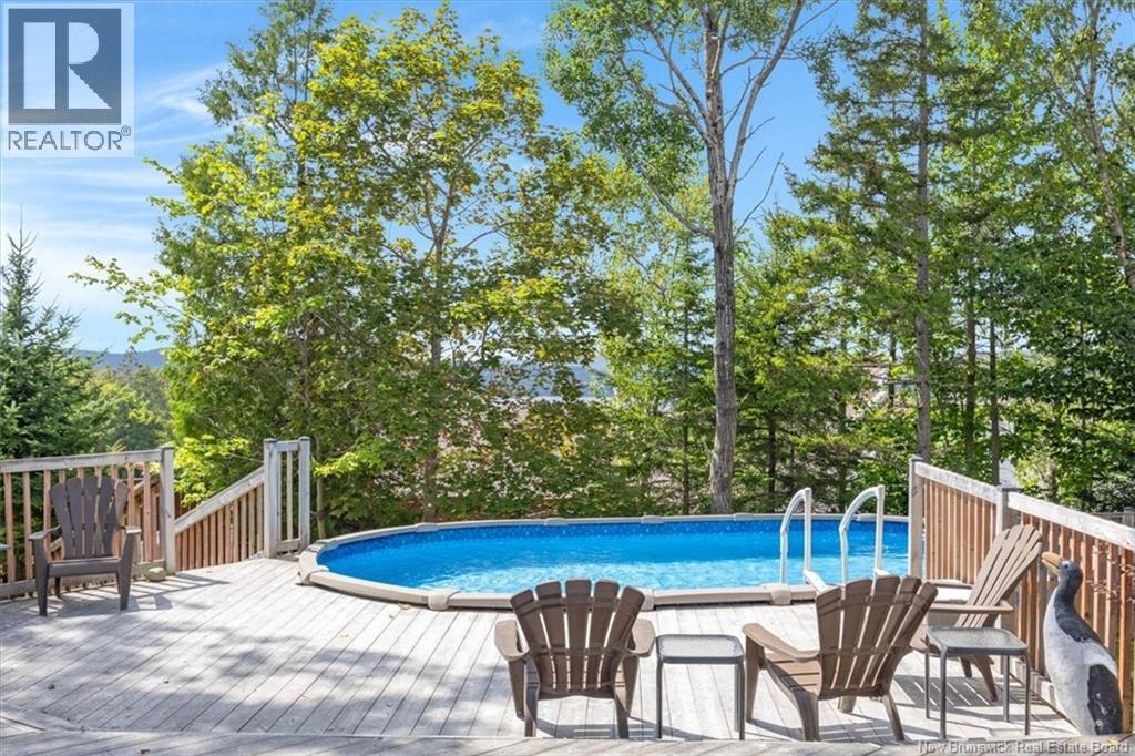 16 Braun Crescent - 37