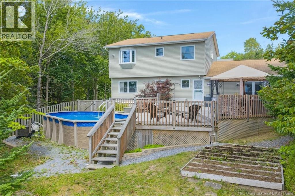 16 Braun Crescent - 40