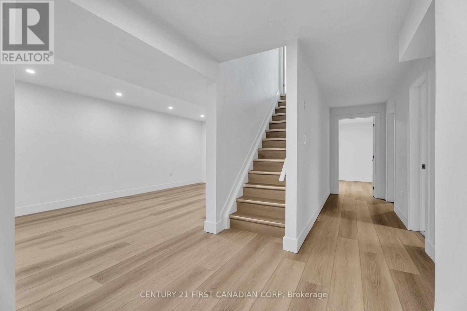 799 OAKCROSSING ROAD - Image 33