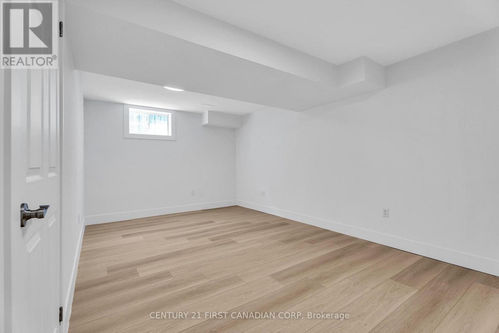 799 OAKCROSSING ROAD - Image 35
