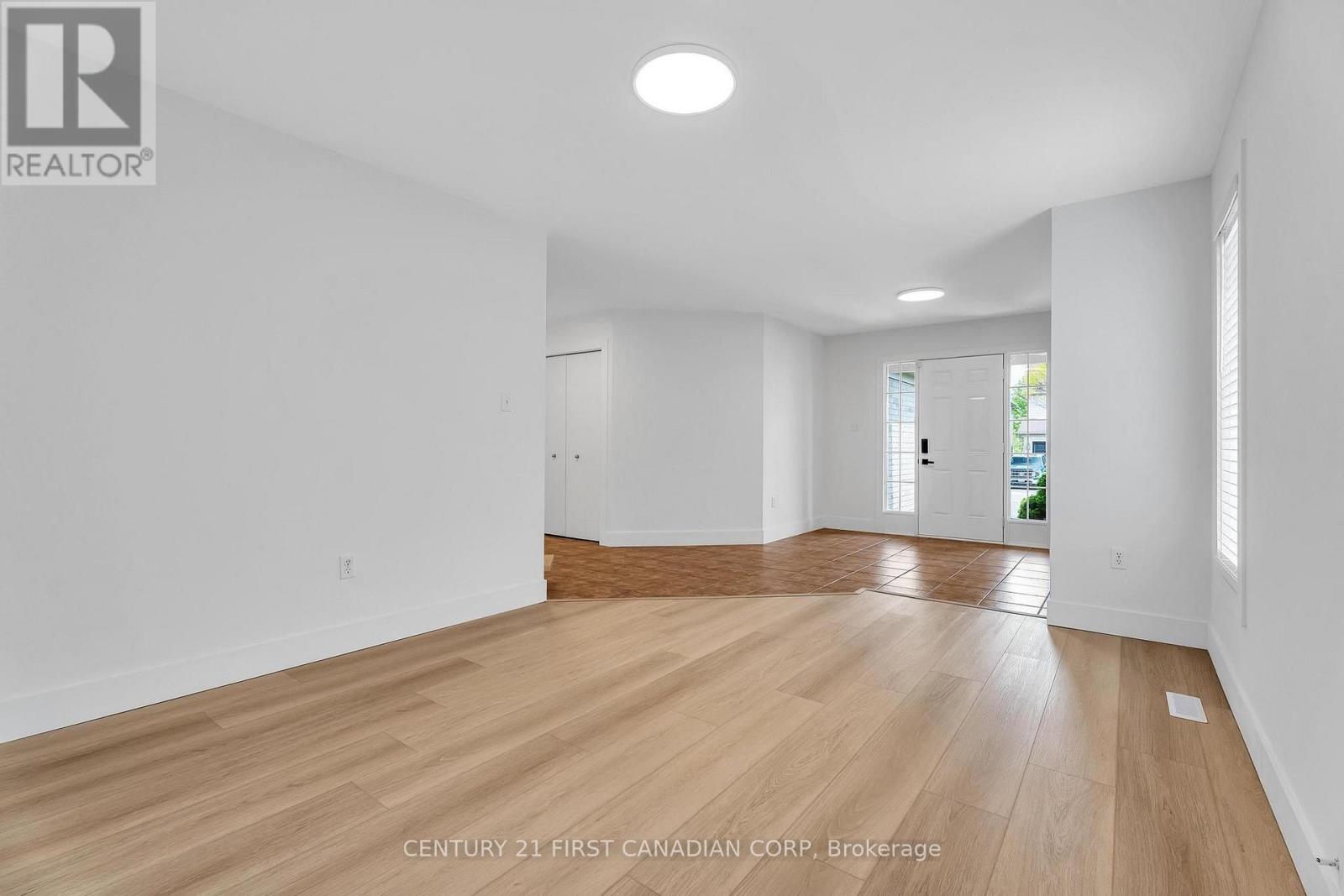 799 OAKCROSSING ROAD - Image 5