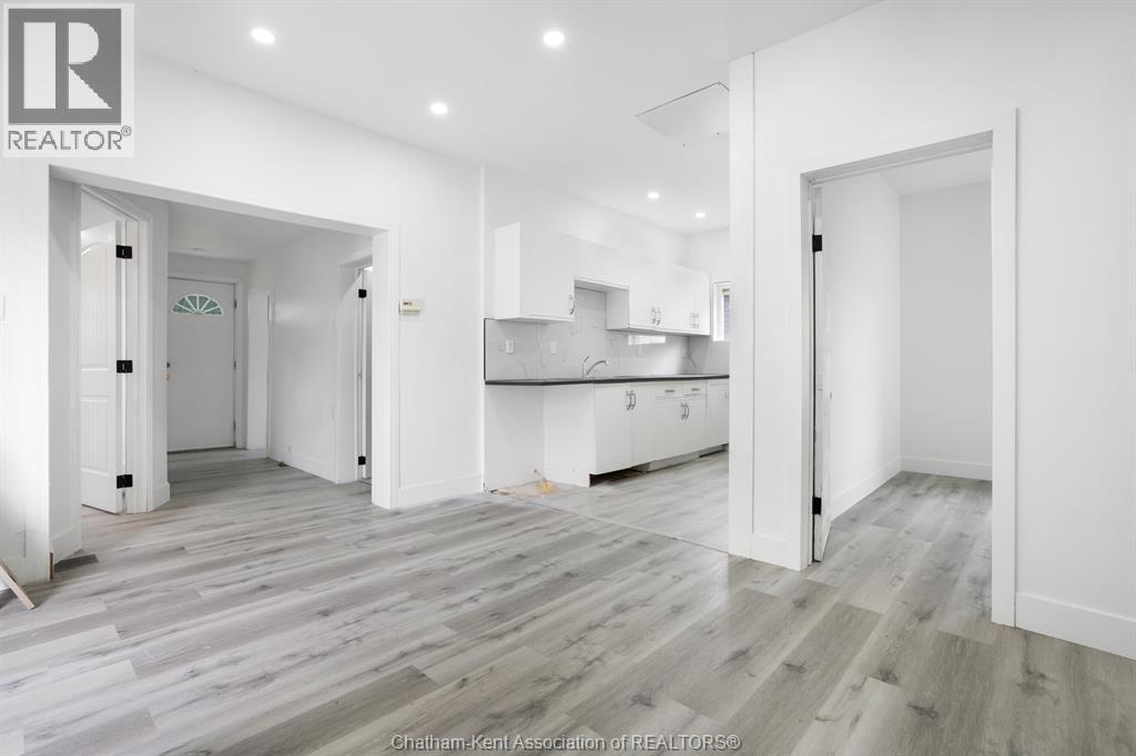 320 Lafontaine STREET - Image 18