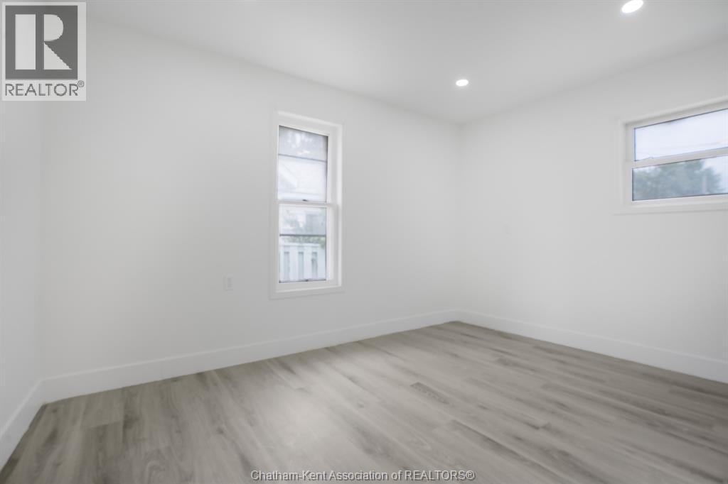 320 Lafontaine STREET - Image 29