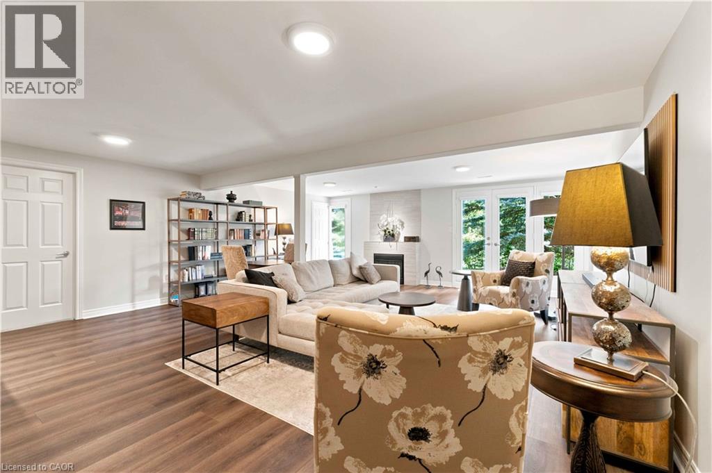 2182 STONEHAVEN Avenue - Image 32