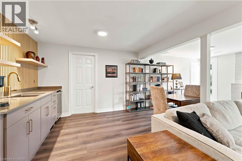 2182 STONEHAVEN Avenue - Image 31