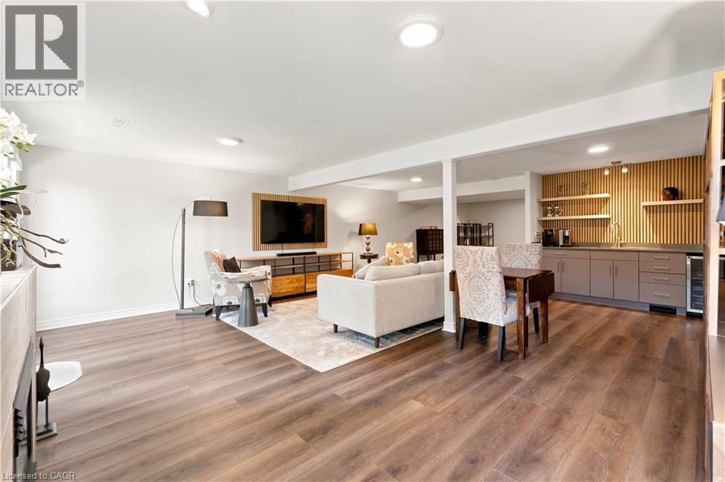 2182 STONEHAVEN Avenue - 33