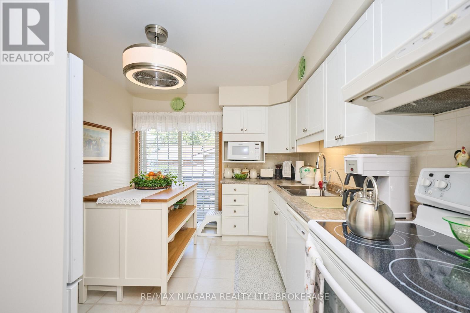 524 LAKEVIEW ROAD - Image 13