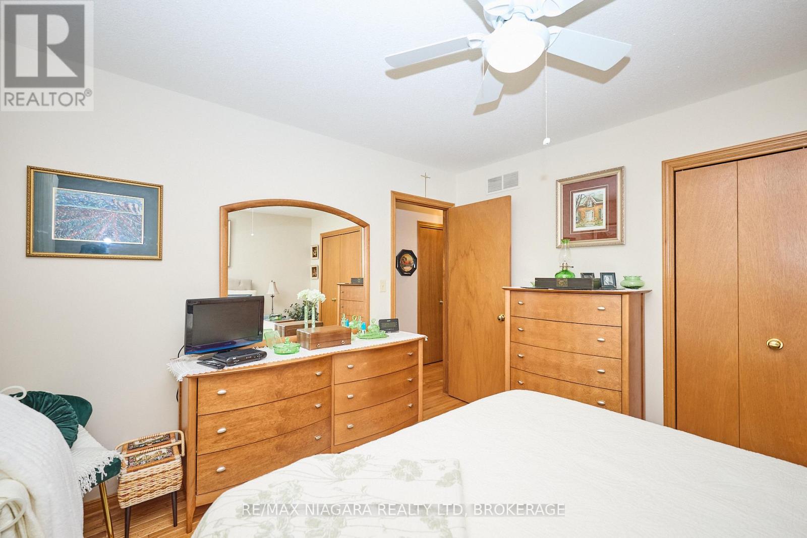 524 LAKEVIEW ROAD - Image 17