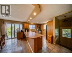 Kitchen - 3509 5th Avenue, Castlegar, BC V1N2V8 Photo 13