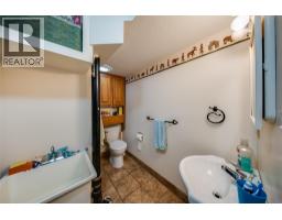 3509 5th Avenue, Castlegar, BC V1N2V8 Photo 35