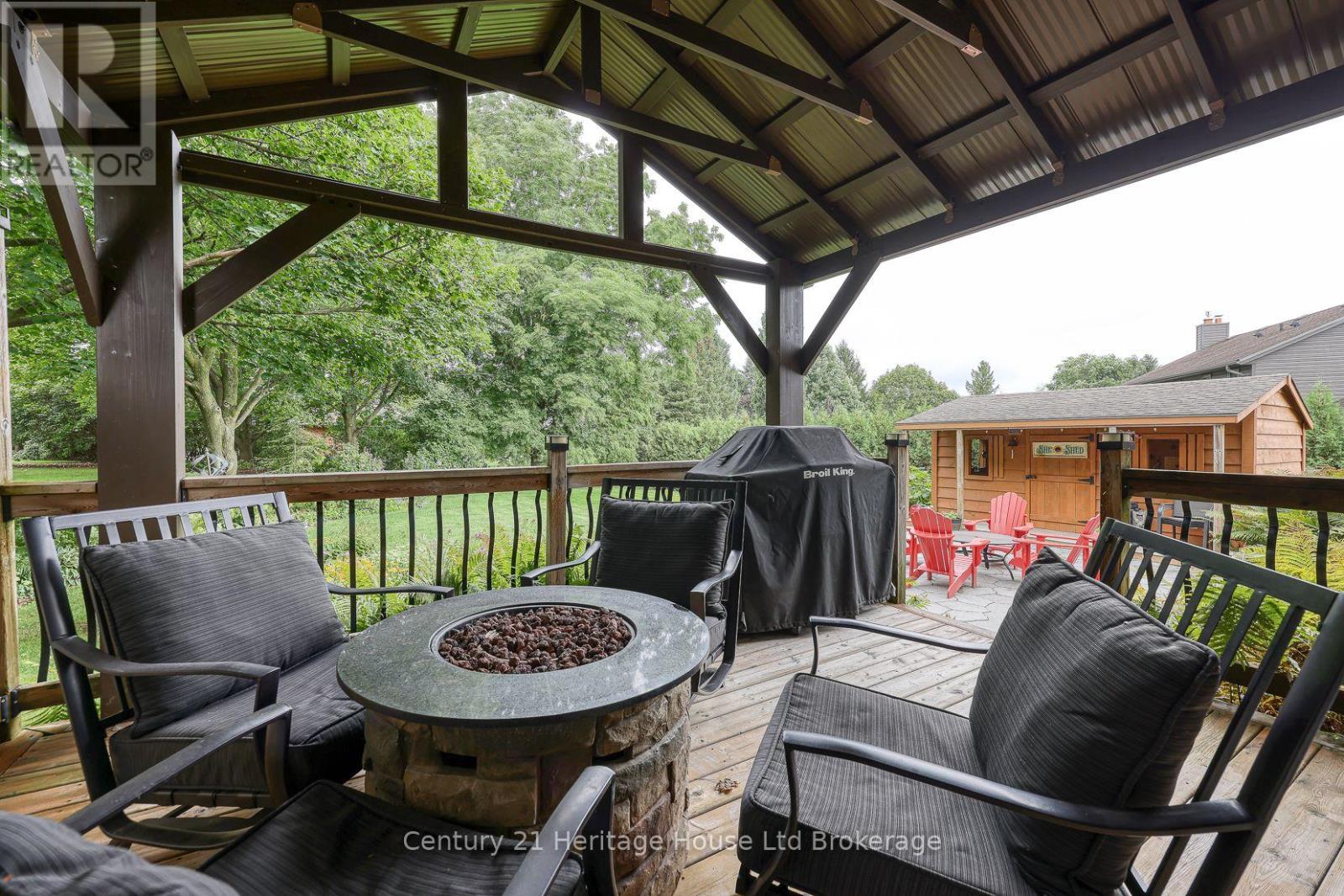 81 GLENN AVENUE N - Image 32