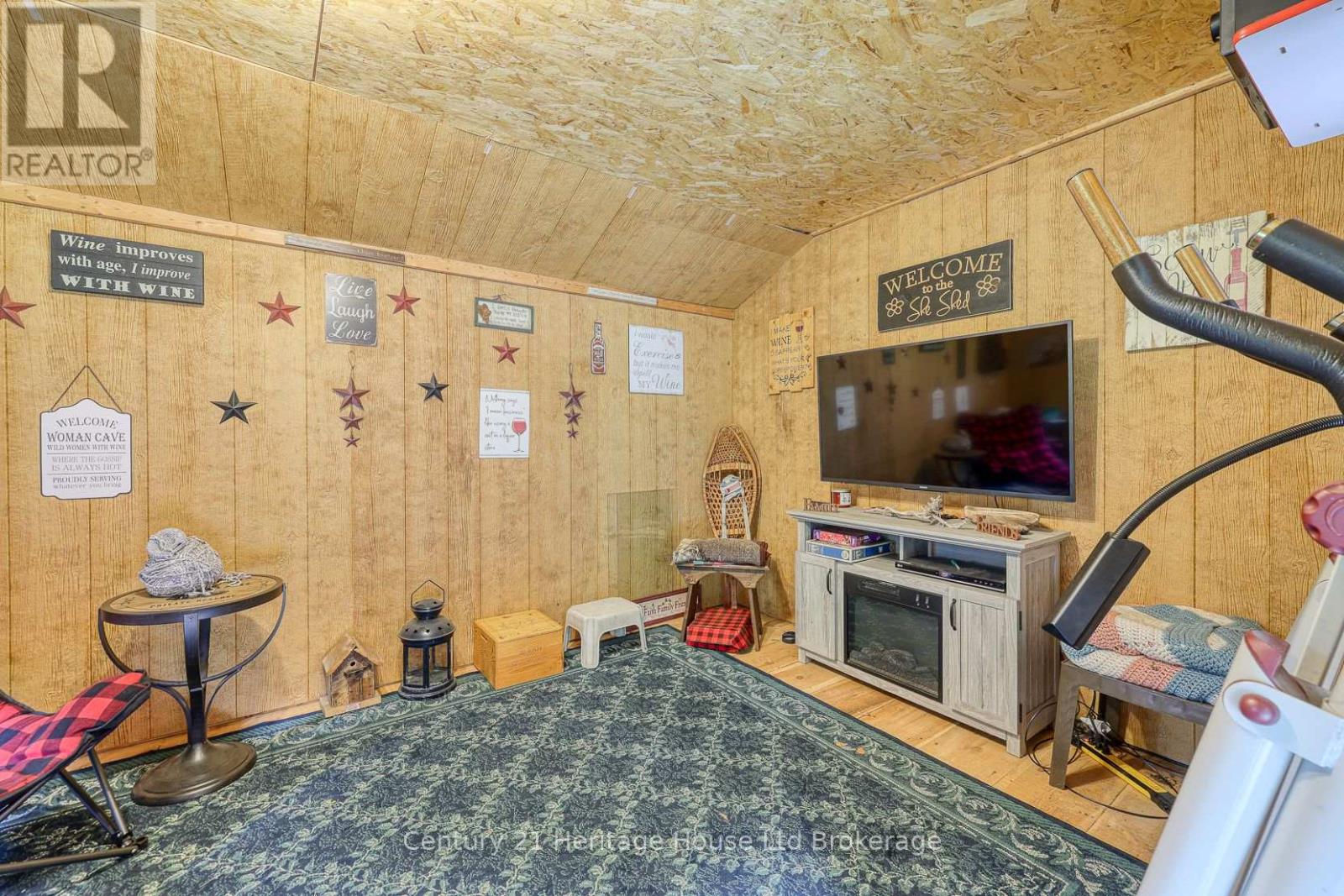 81 GLENN AVENUE N - Image 37