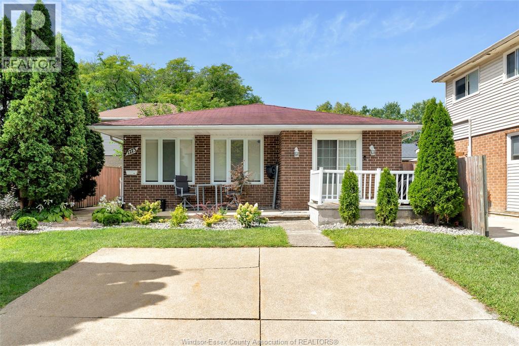 1273 AIRE PLACE