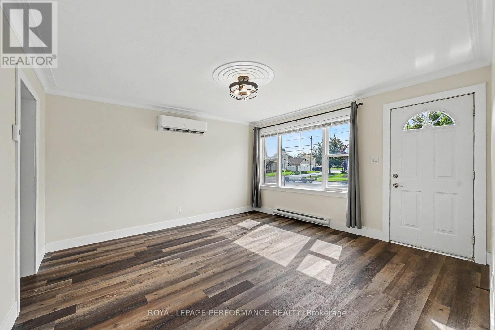 1008 SECOND STREET E - Image 16