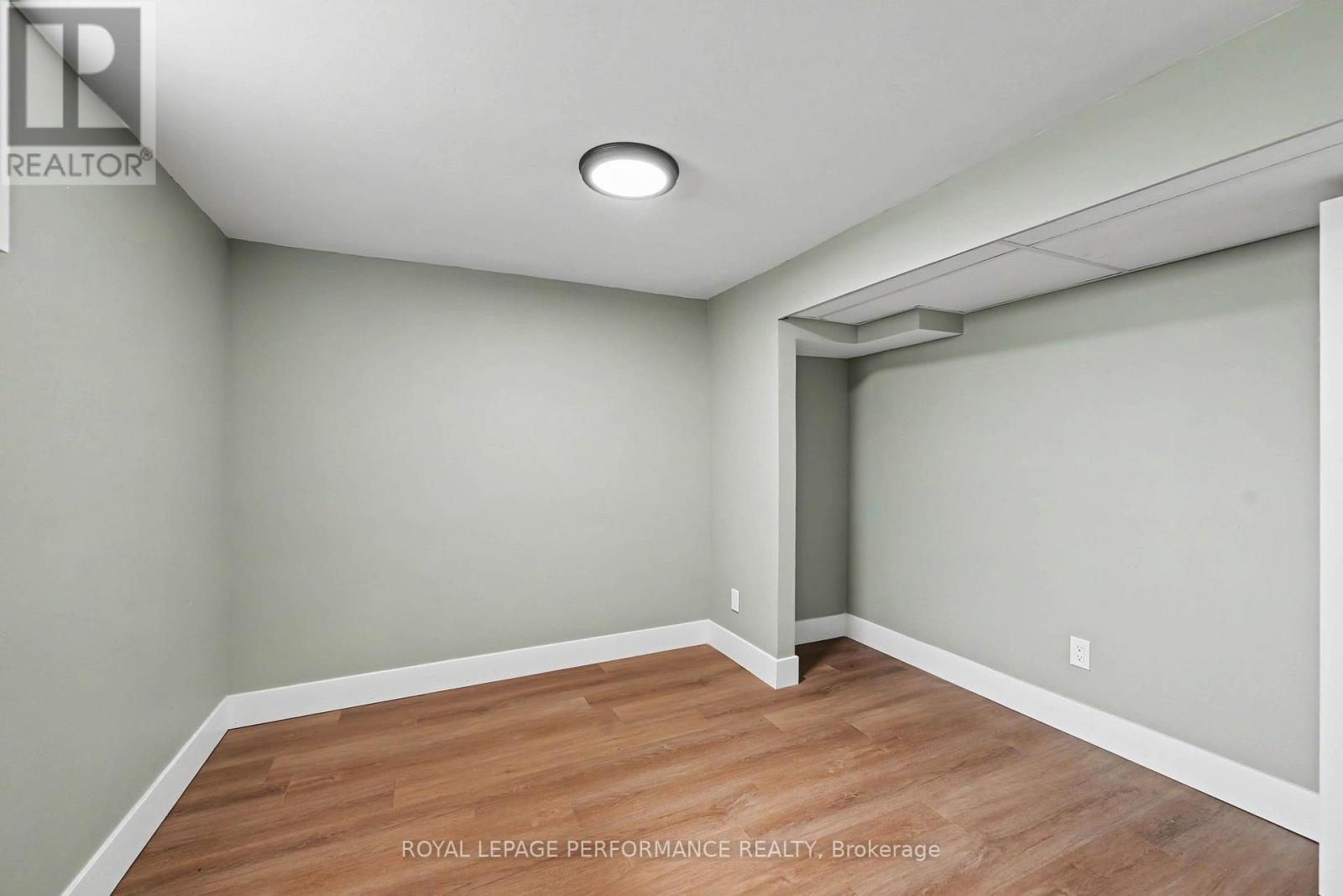 1008 SECOND STREET E - Image 33