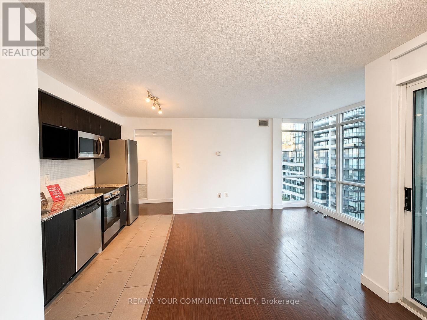 Photo of 15 Fort York Boulevard