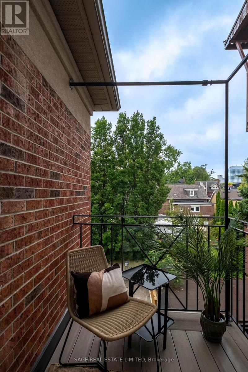 #3D 319 LONSDALE ROAD - 45