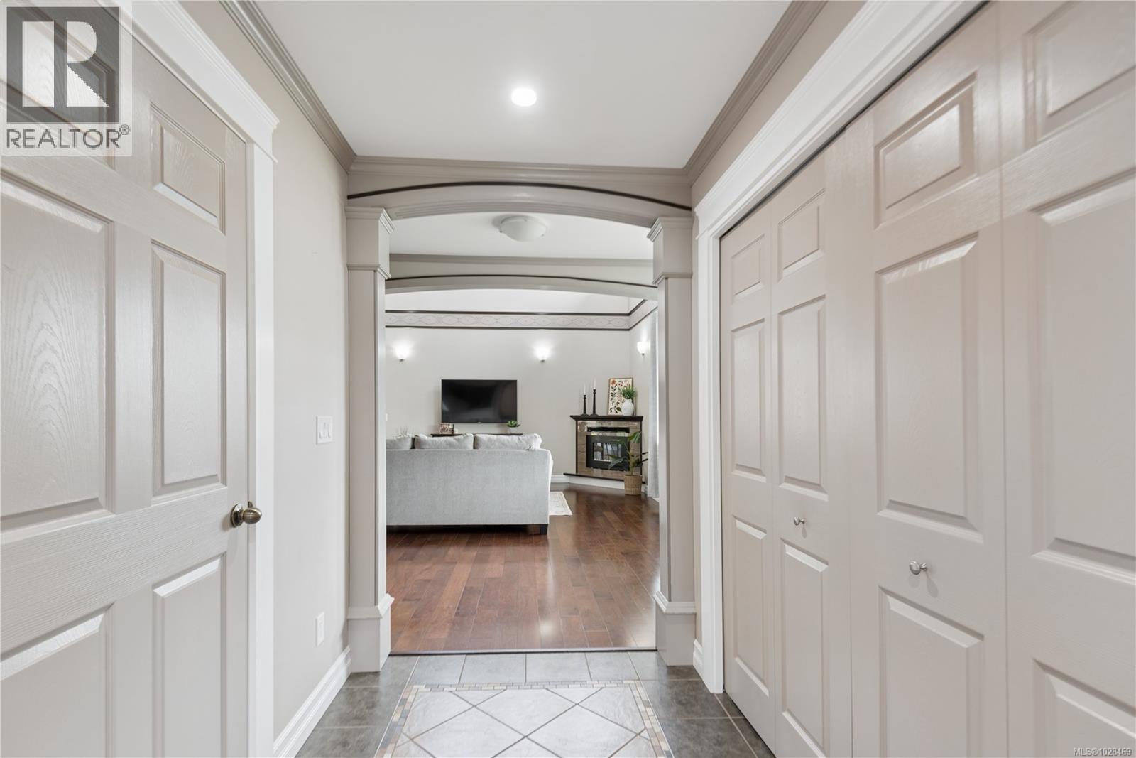 885 PRATT Rd - Image 5