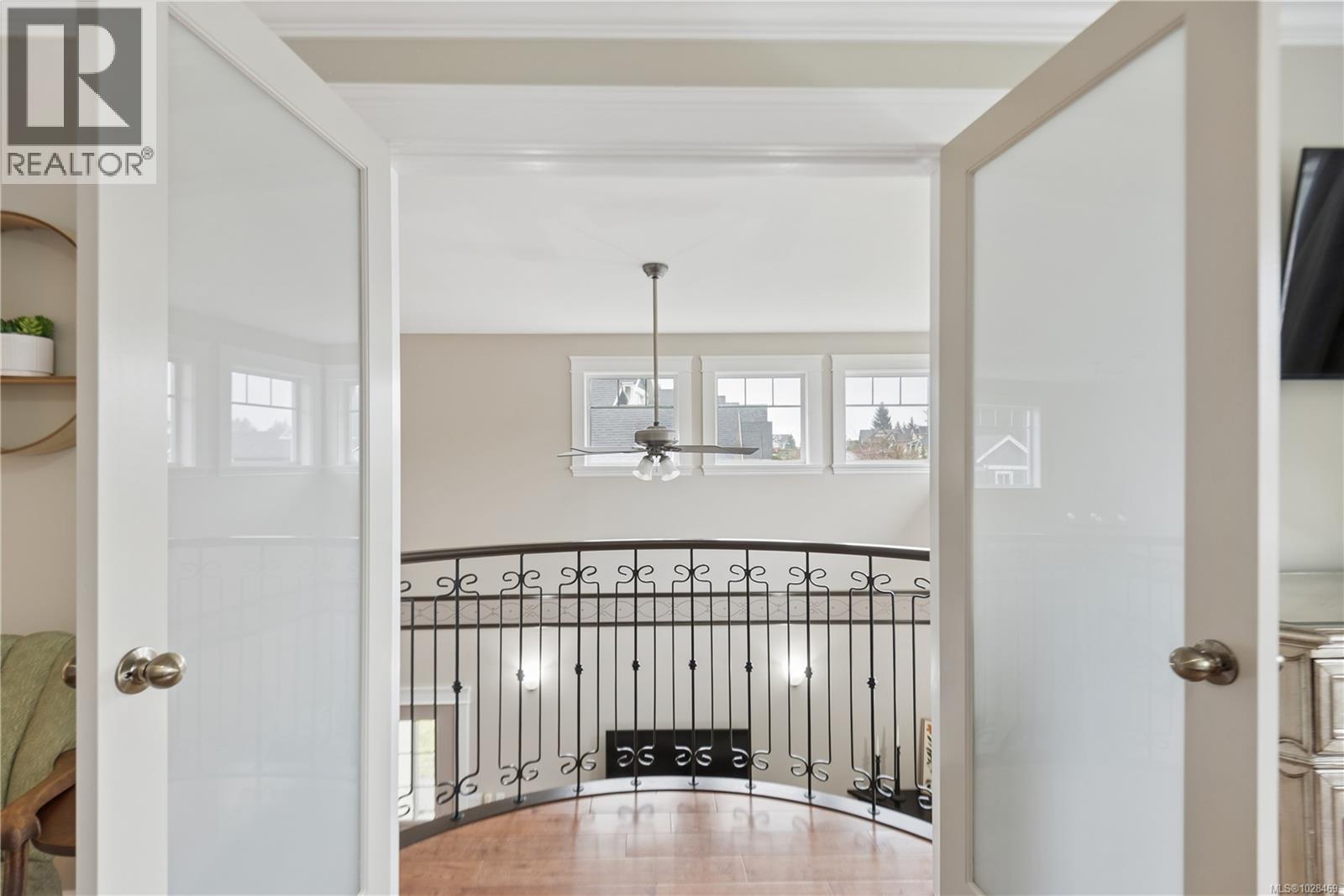 885 PRATT Rd - 37