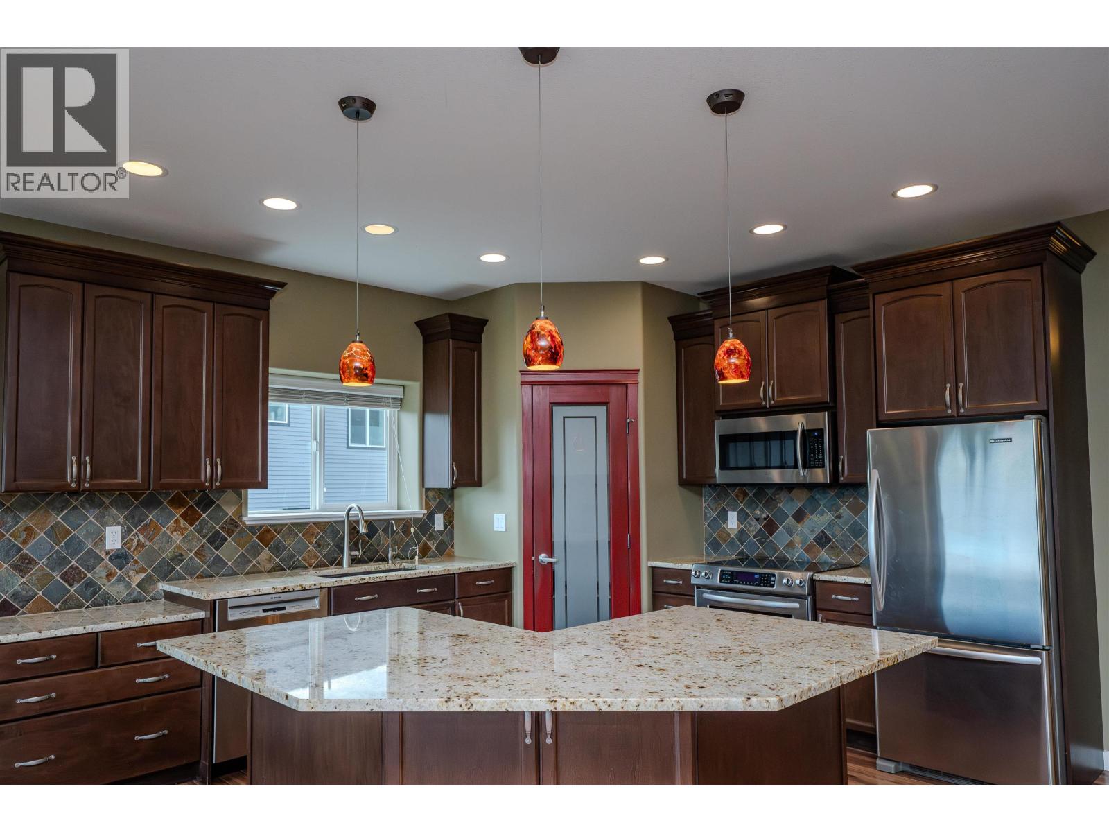 134 EAGLE CRESCENT - 8