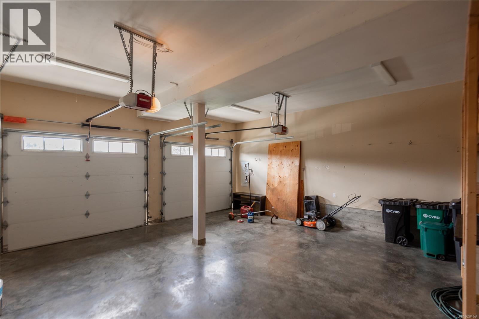 885 PRATT Rd - Image 52