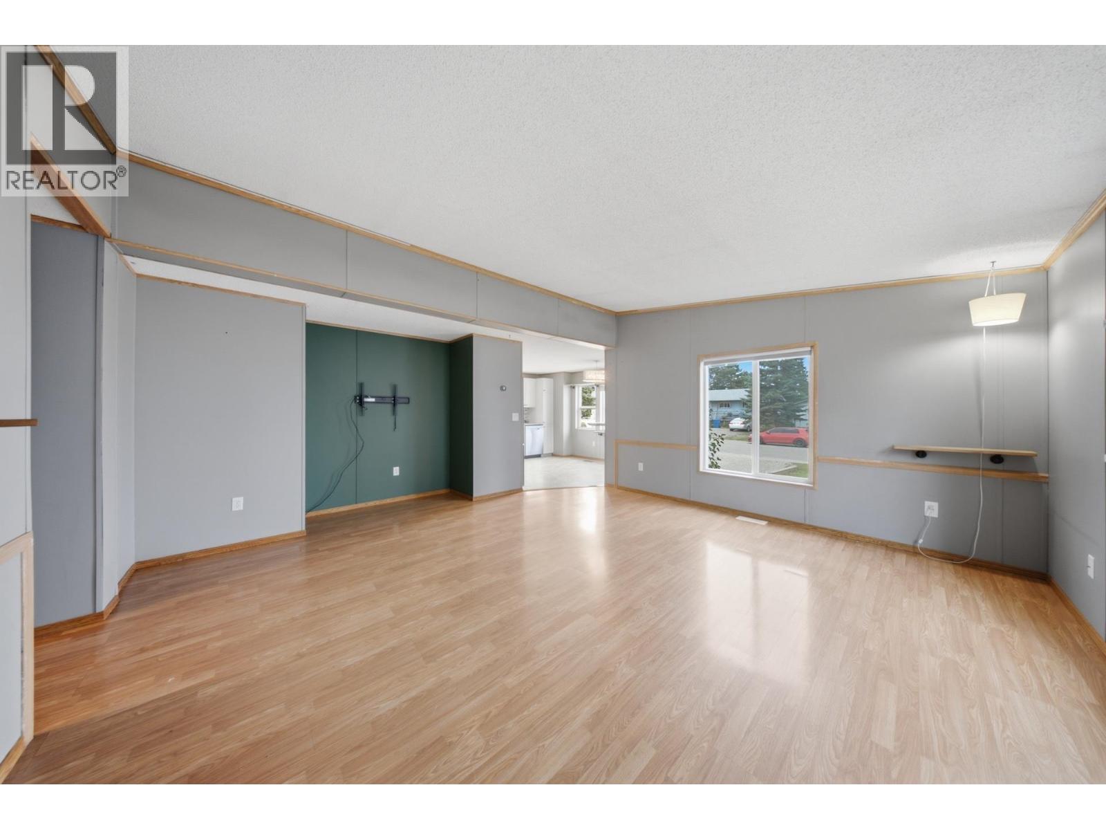 8307 99 AVENUE - 11