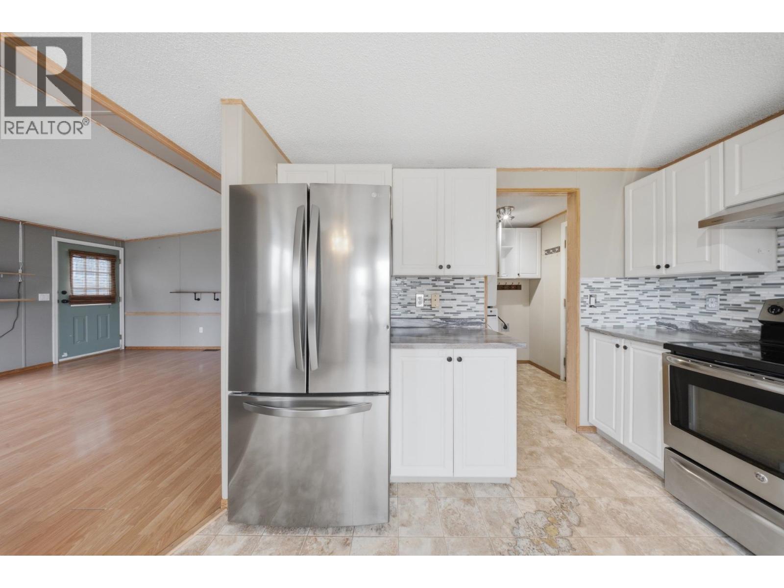 8307 99 AVENUE - 6