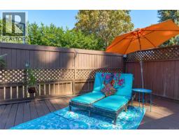 6713 Buena Vista Rd, Central Saanich, BC V8Z5X1 Photo 11