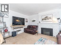 6713 Buena Vista Rd, Central Saanich, BC V8Z5X1 Photo 17