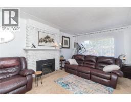 6713 Buena Vista Rd, Central Saanich, BC V8Z5X1 Photo 18