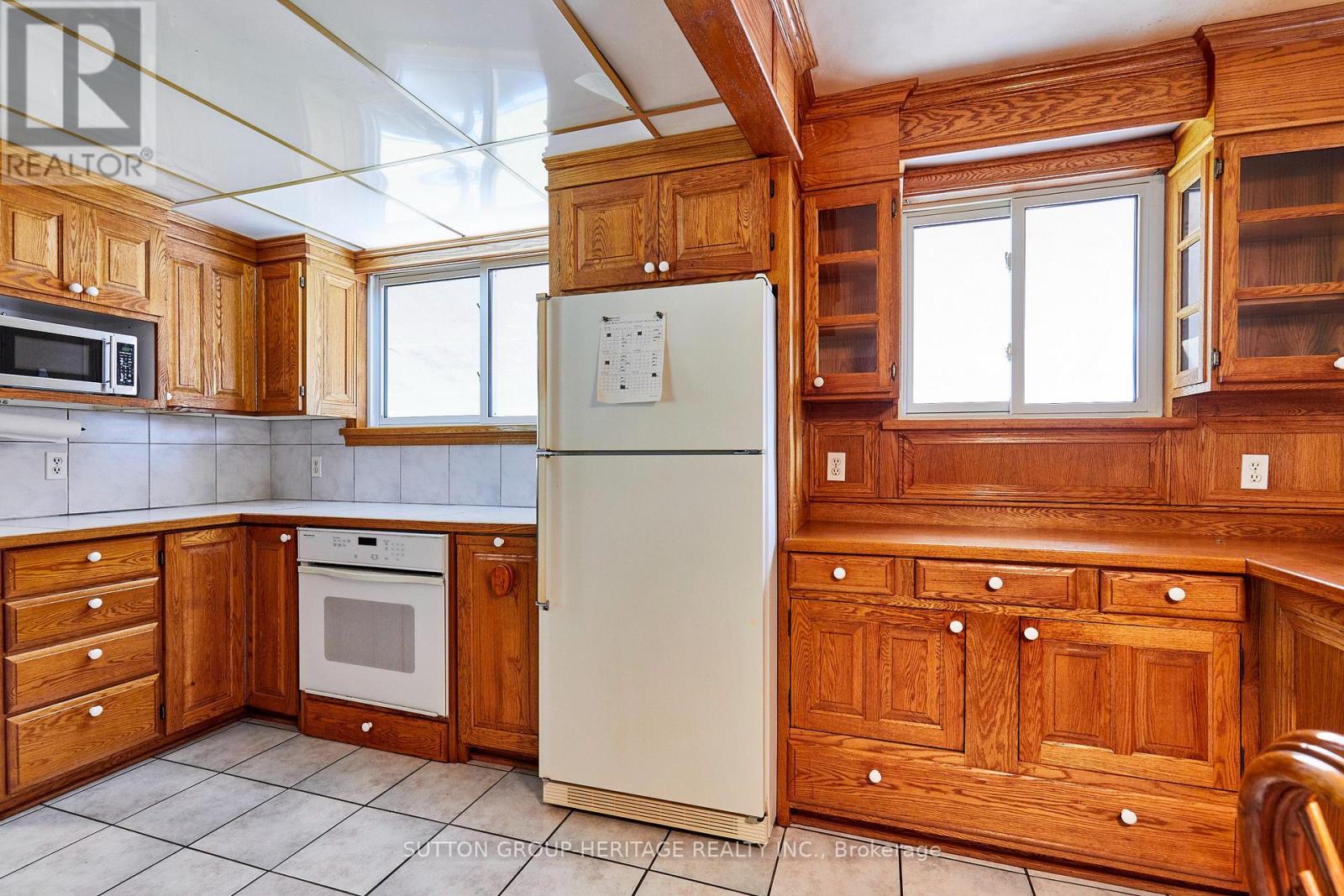 208 FAREWELL STREET - 10