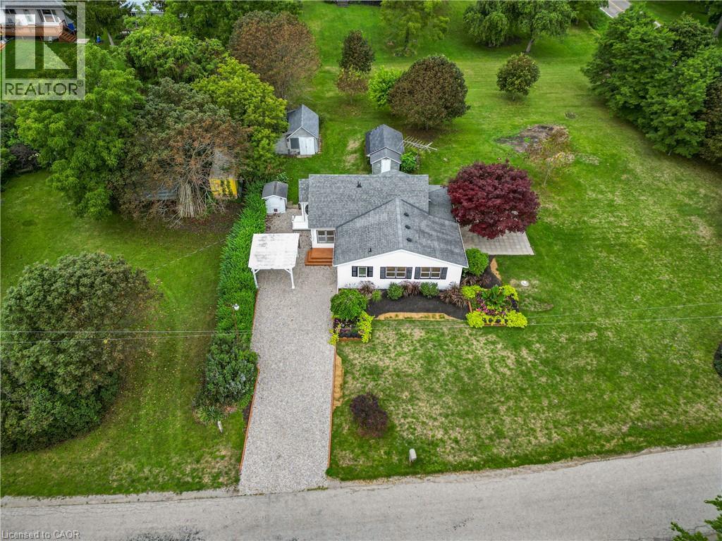 6 MOHAWK POINT Road