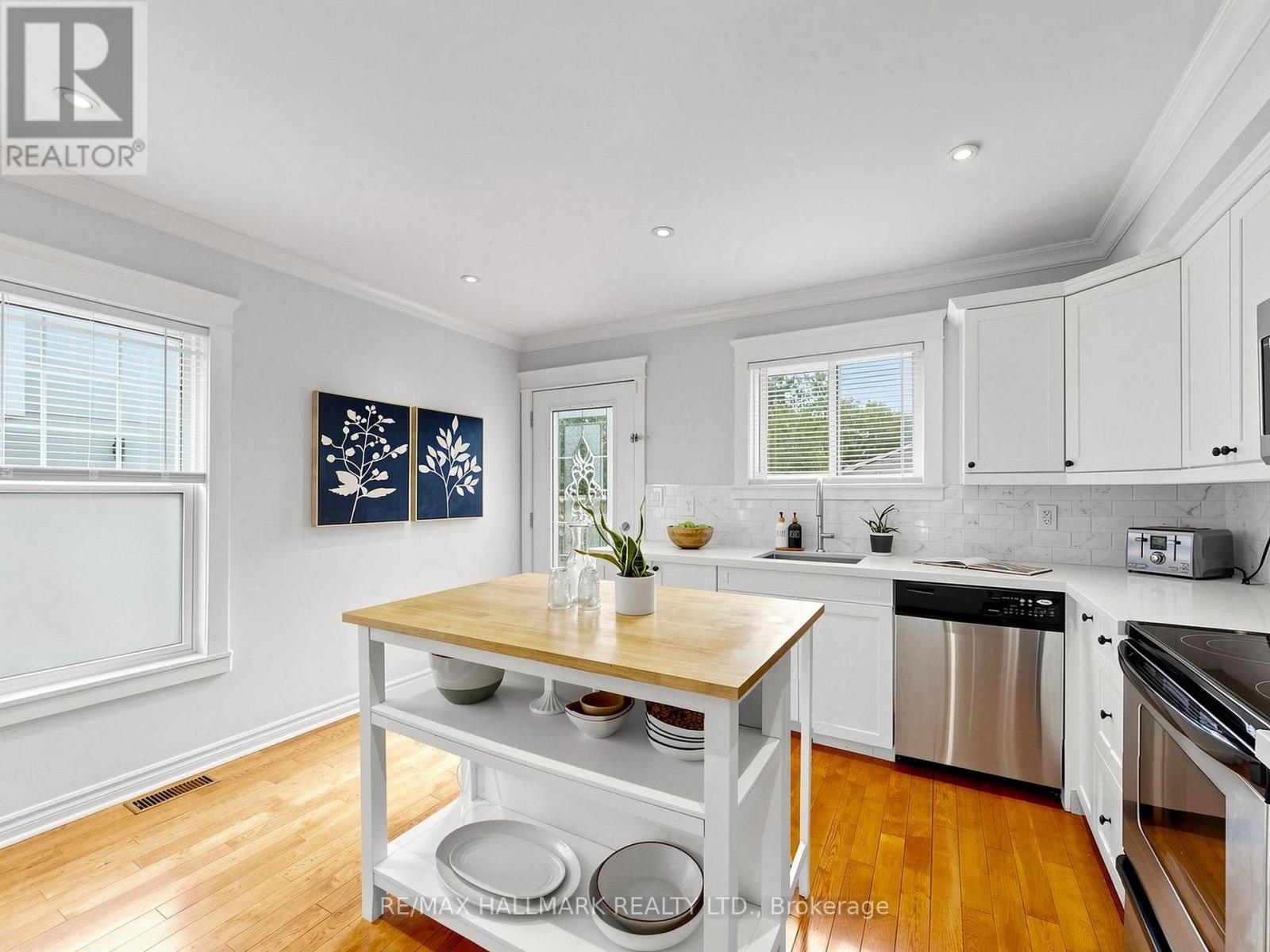 108 KNOX AVENUE - 18