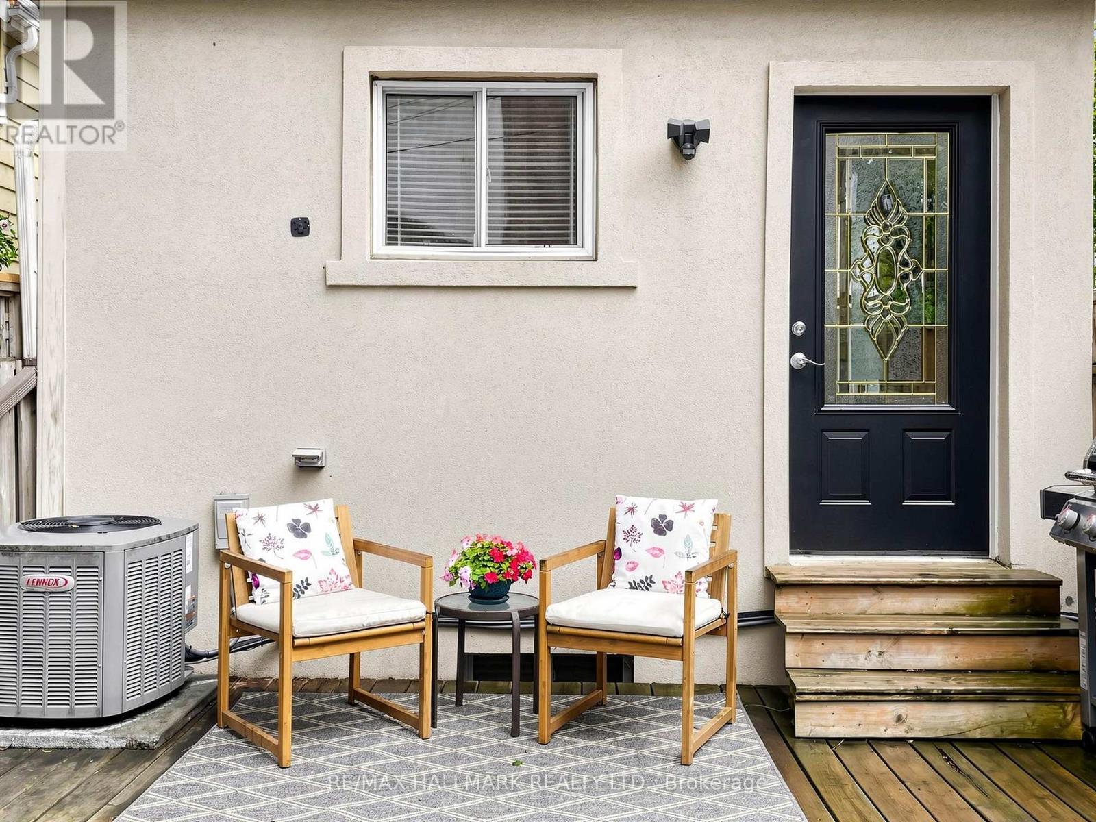 108 KNOX AVENUE - 41