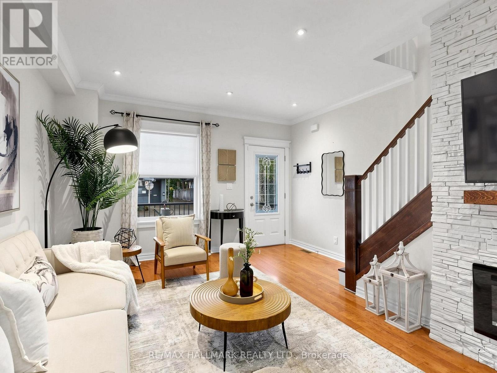 108 KNOX AVENUE - 9