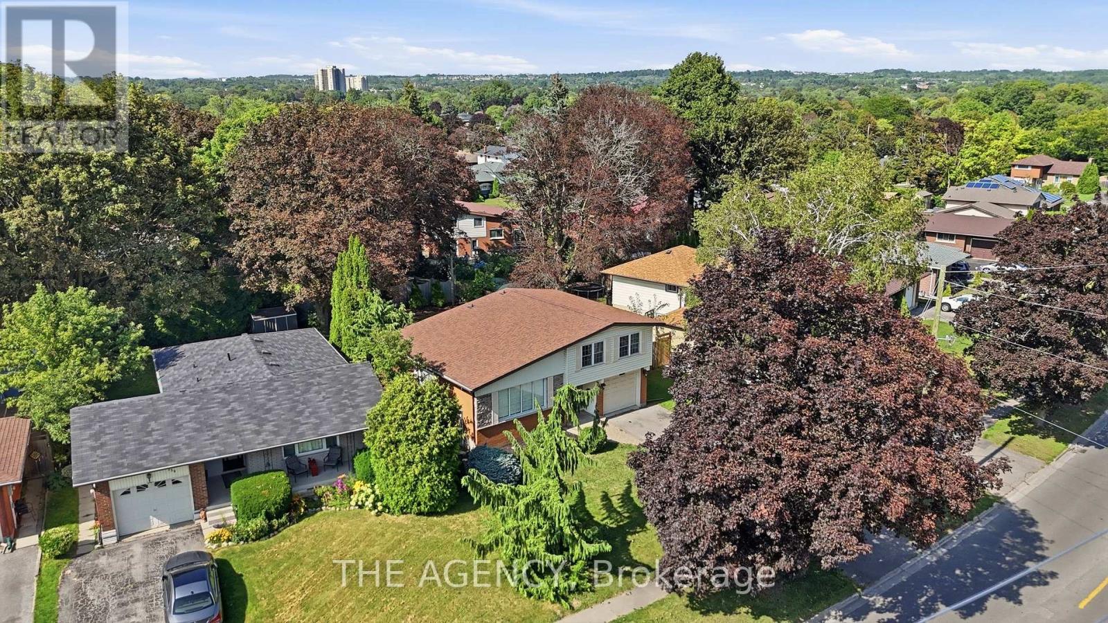 364 ADELAIDE AVENUE E - Image 33