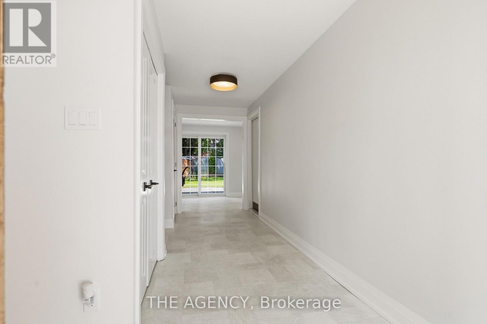 364 ADELAIDE AVENUE E - Image 4