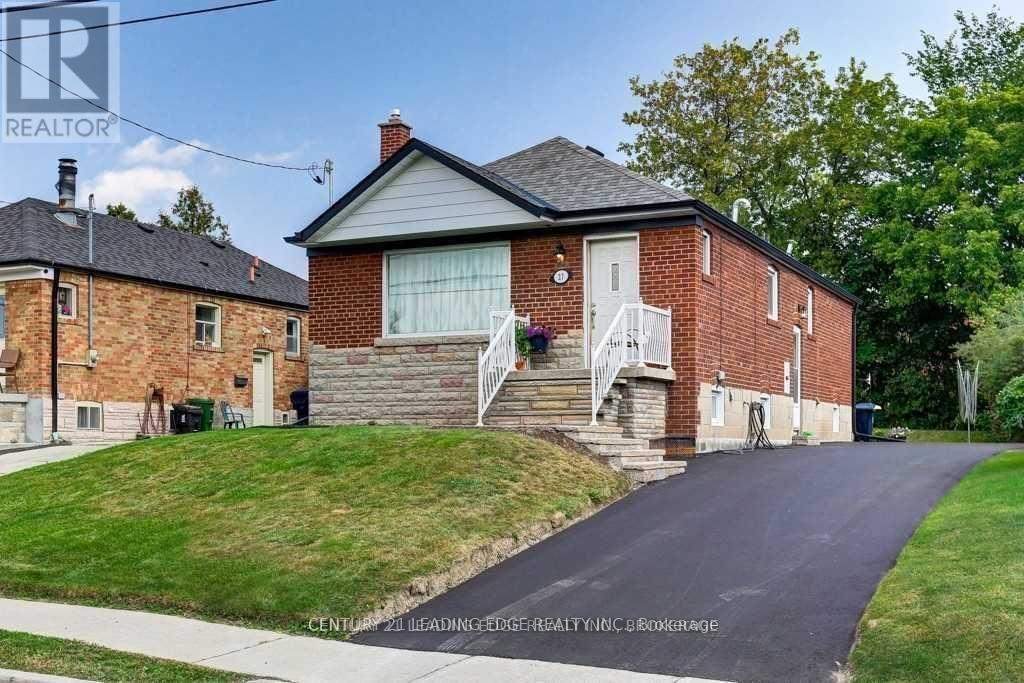 MAIN - 27 IONVIEW DRIVE