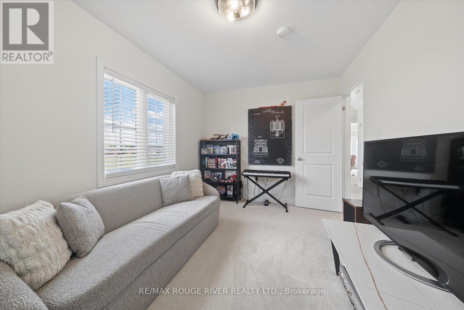 3 BURNHAM COURT - 28