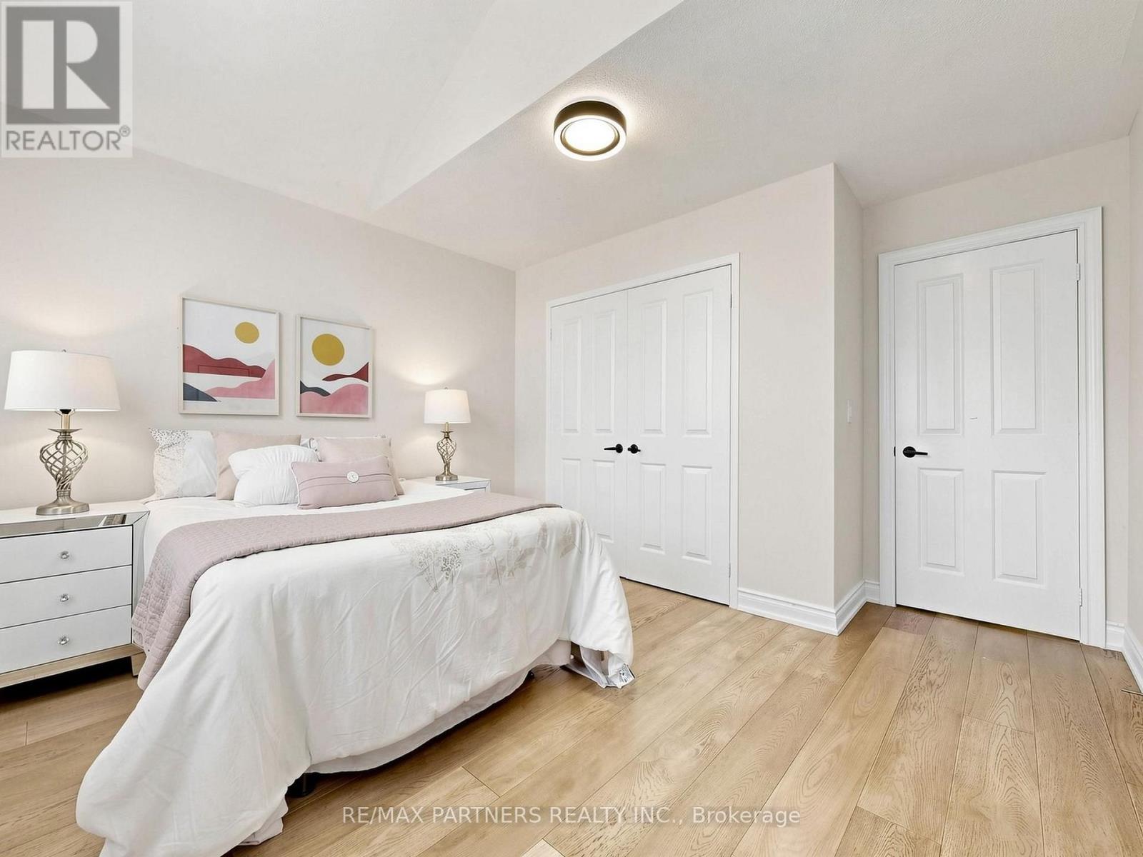 21 RUSSELL HILL ROAD - 26