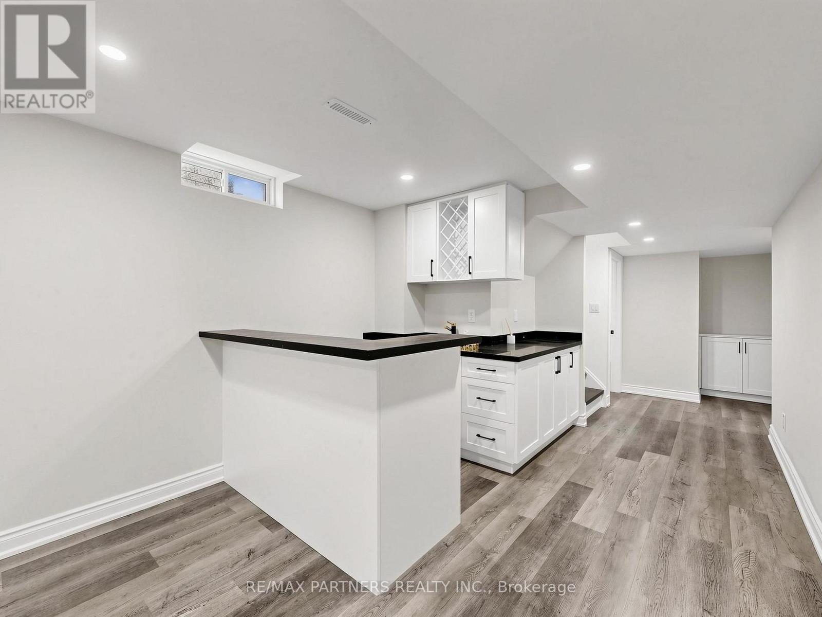 21 RUSSELL HILL ROAD - 32