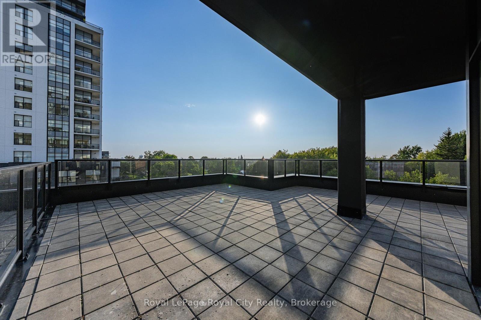 #305 1880 GORDON STREET - 35