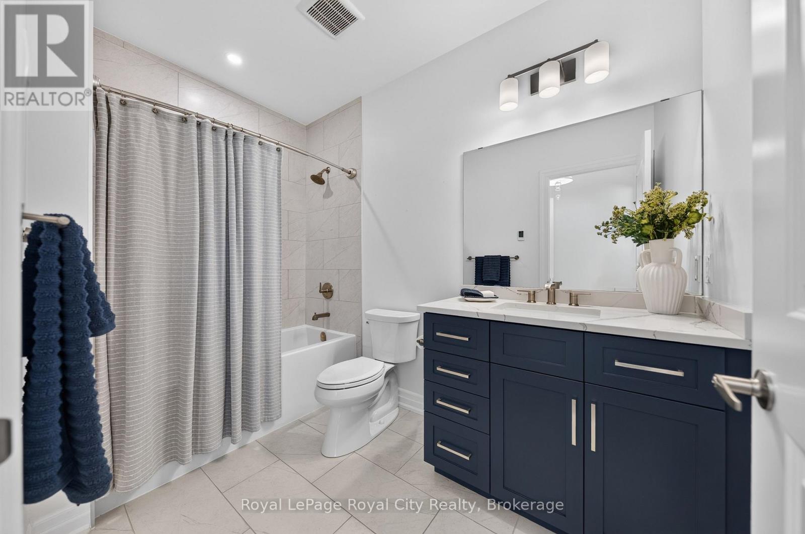 #305 1880 GORDON STREET - Image 32