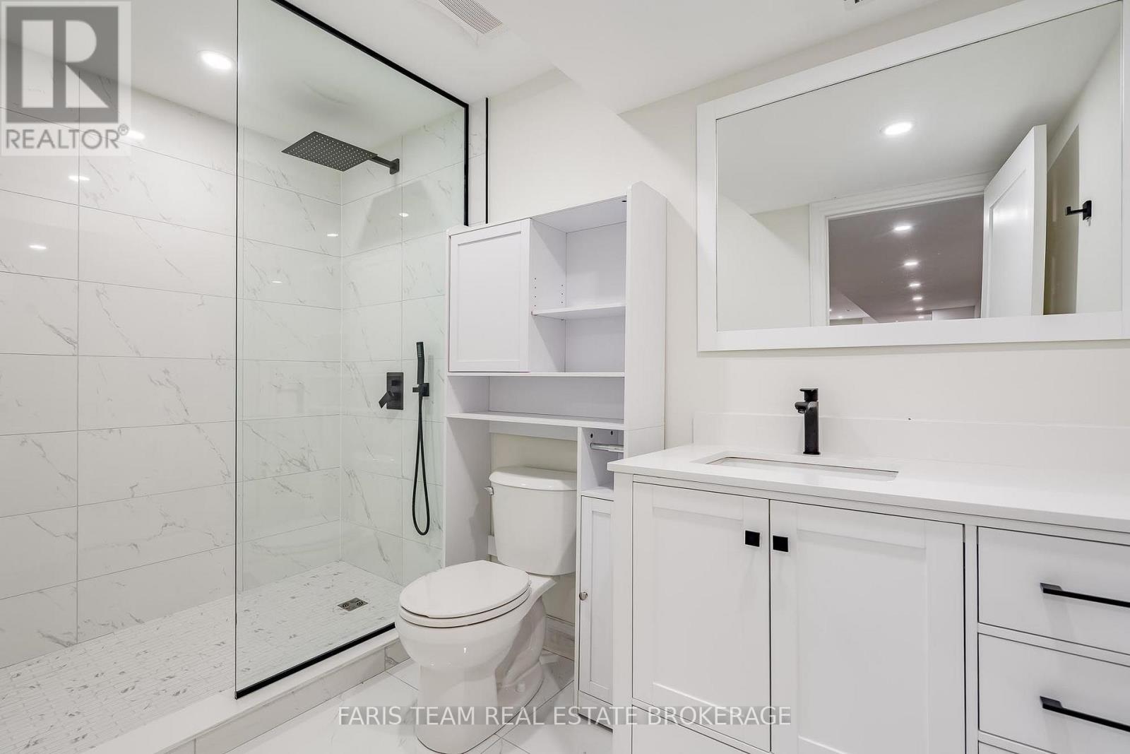 31 THE QUEENSWAY - Image 38