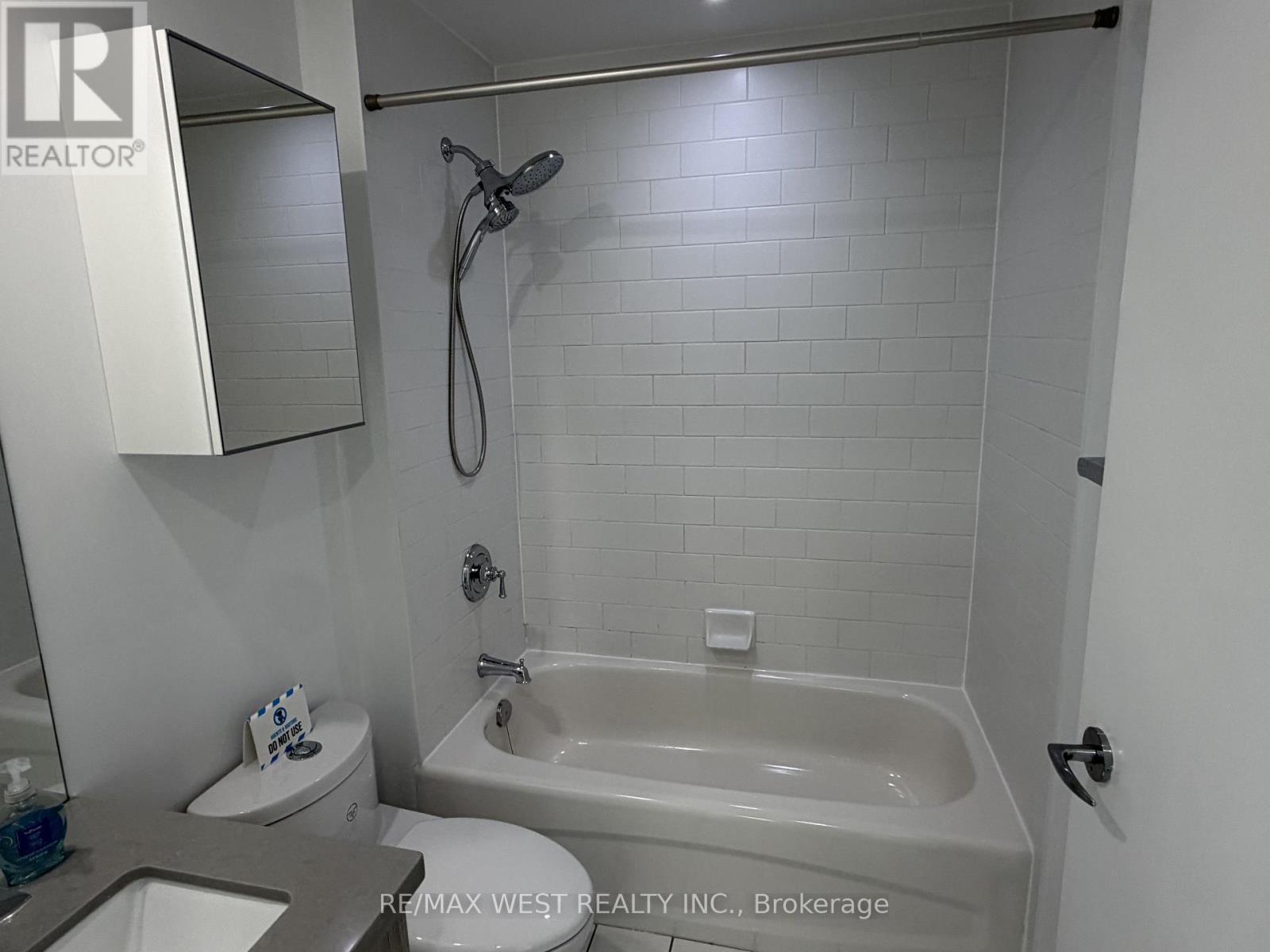 #2408 281 MUTUAL STREET - 18