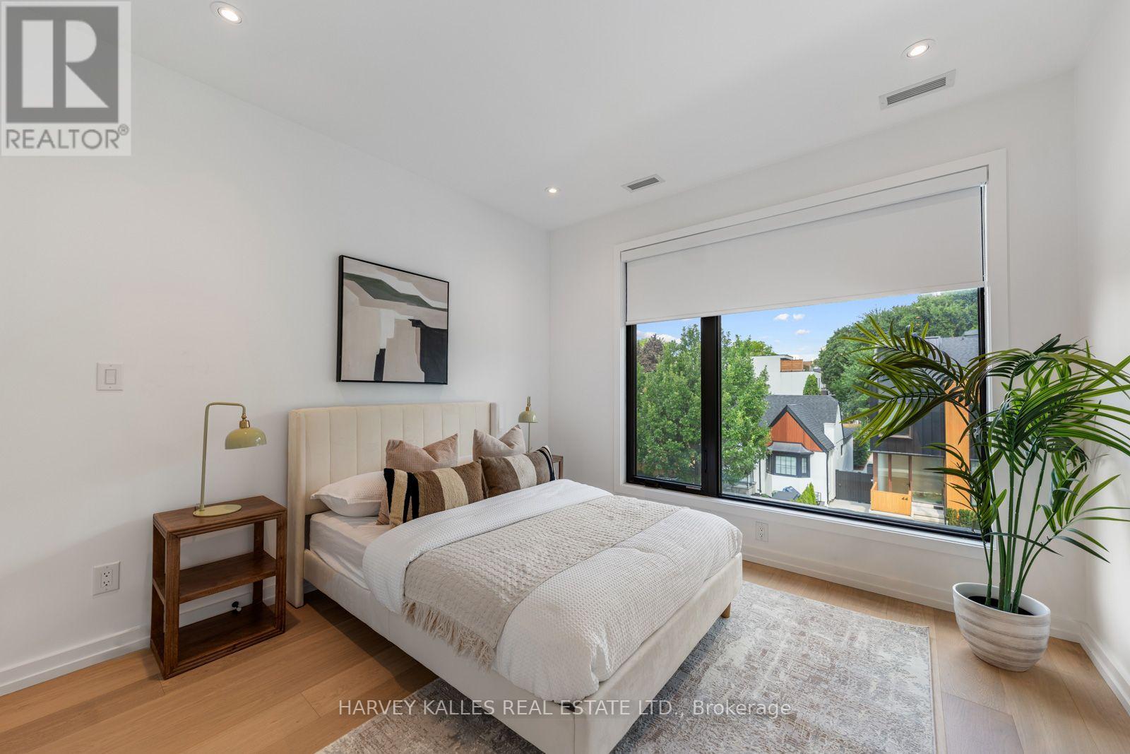 45 GLOUCESTER GROVE - 17