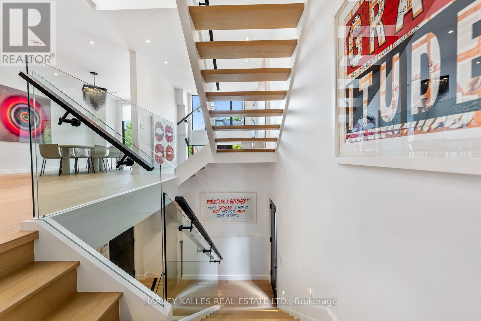45 GLOUCESTER GROVE - 23