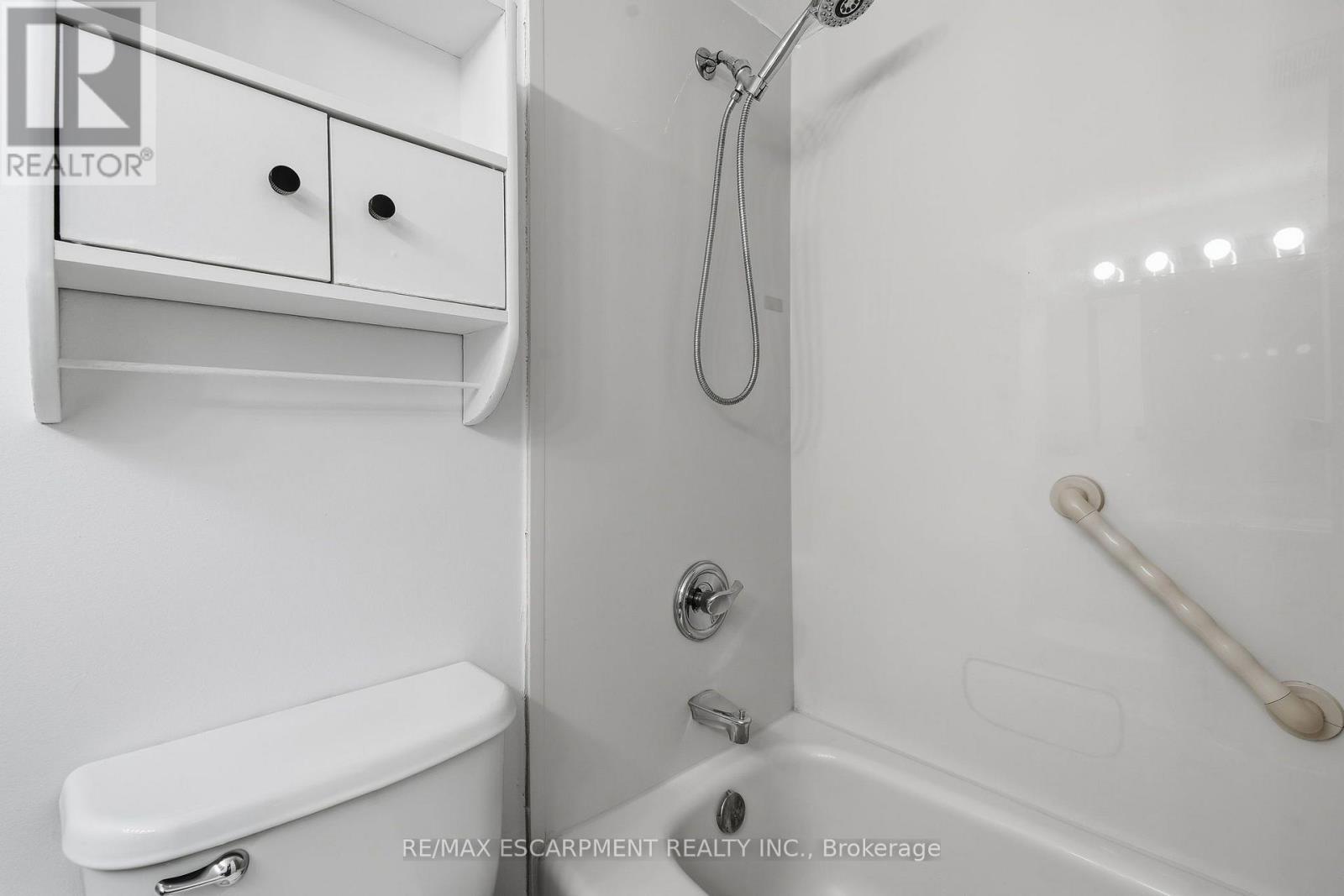 #203 1415 GHENT AVENUE - 5