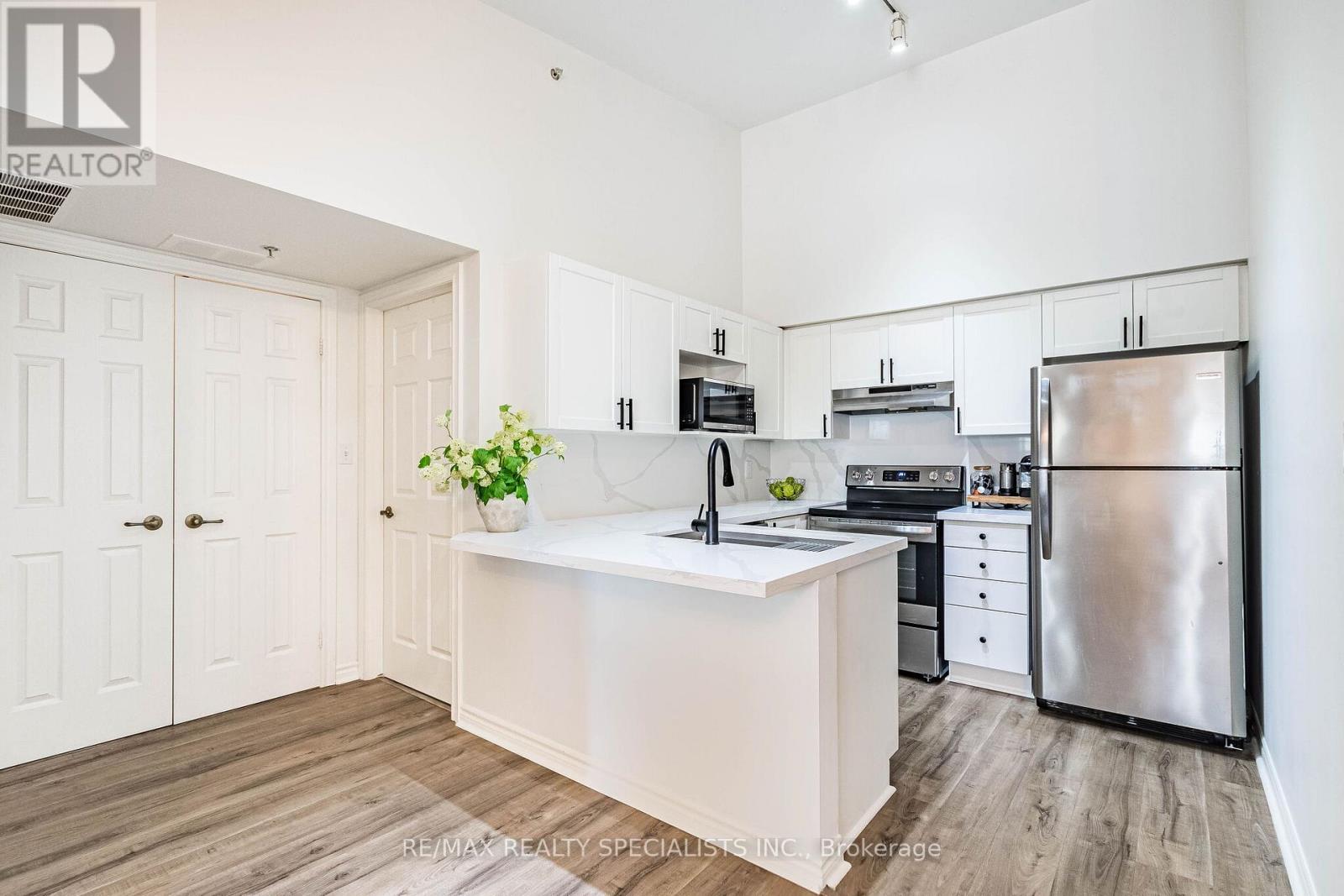 #406 1480 BISHOPS GATE - 14